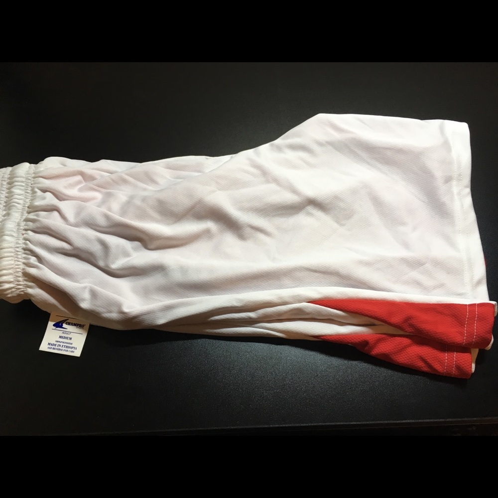 Reversible sports shorts